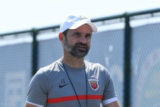 1635683280880089572.jpg lk.jpg