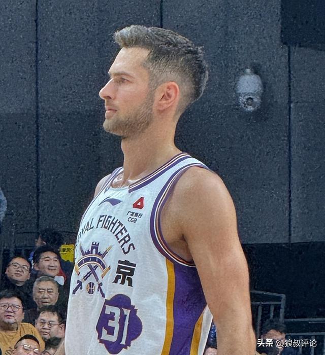 世界杯直播入口-接下来要签谁？北控男篮裁掉锋线外援基兹林克 新赛季场均仅4.3分
